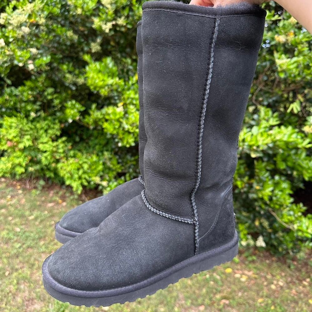 Ugg Women's Tall Black Boots Size 8